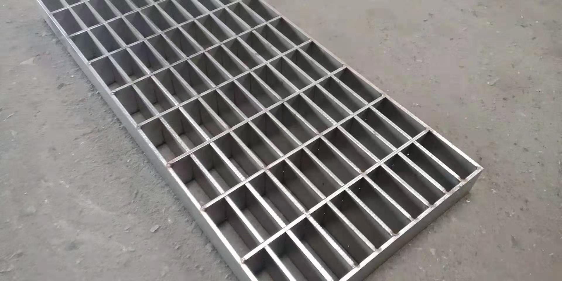 插接钢格板